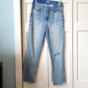LEVIS High-Rise Ankle Srraight Jeans! Size 2, Waist 26'. NWOT!